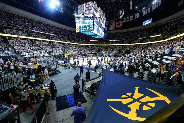 NIKOLA JOKIĆ DOBIJA POMOĆ: Denver doveo pojačanje za nastavak sezone!