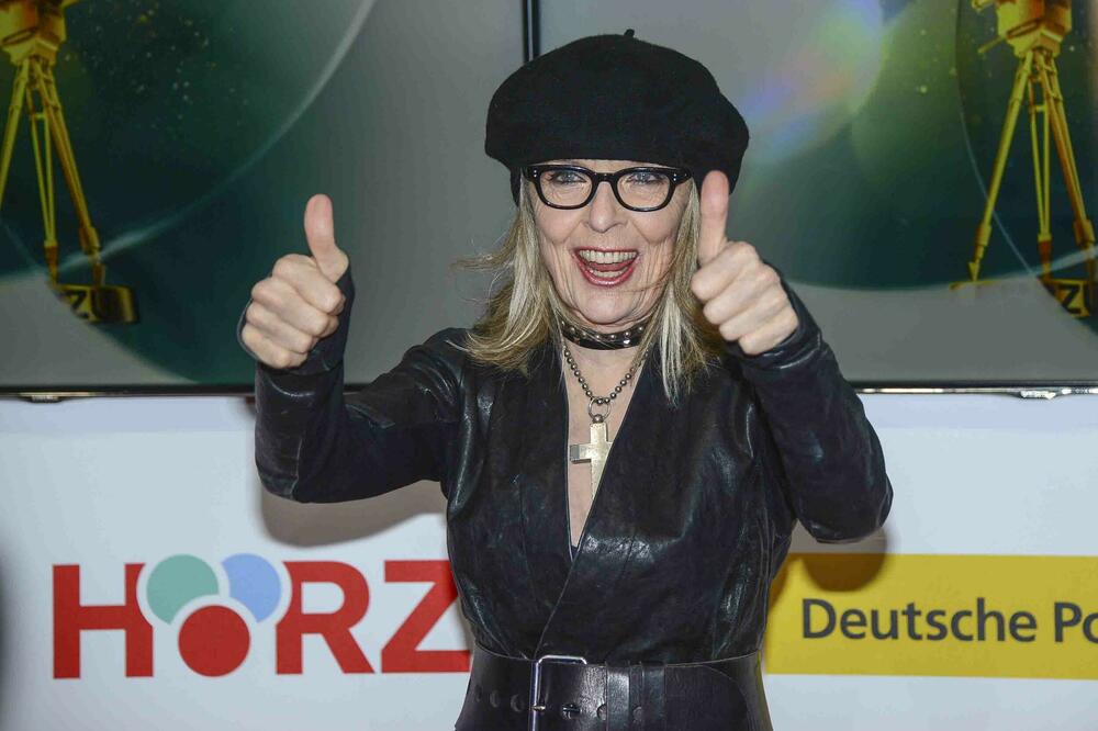 HOLIVUD UMIRE OD SMEHA NA OVAJ SNIMAK: Glumica se našalila na društvenoj mreži! (VIDEO)