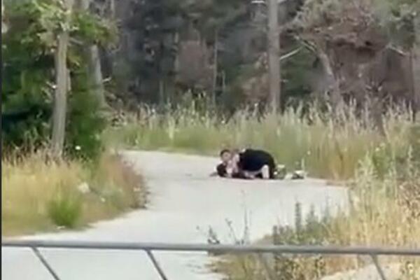 HRVATI UHVAĆENI USRED AKCIJE NA PUTU! Da, baš je ono što ste pomislili (VIDEO 18+)