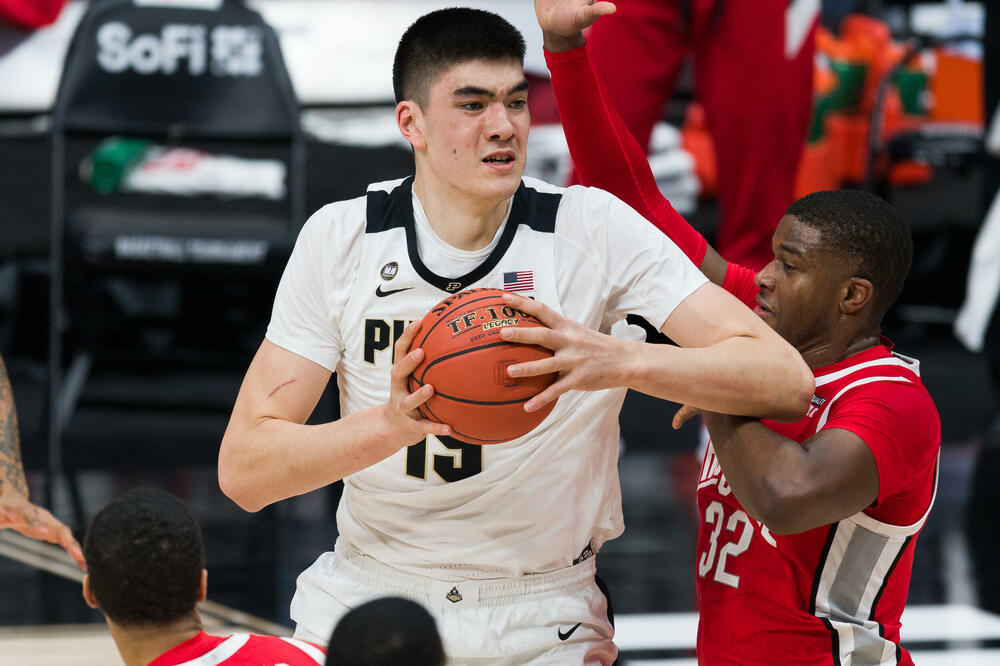 OVAJ KLINAC ĆE DA DOMINIRA SVETSKOM KOŠARKOM! Zapamtite njegovo ime, ZEK IDI! (VIDEO)