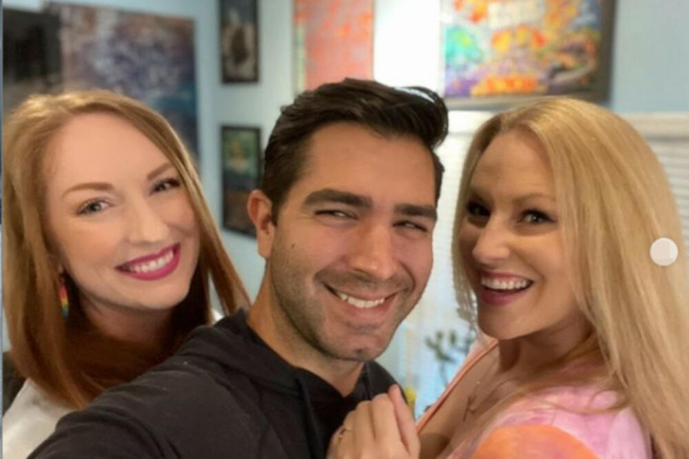 MRAČNU TAJNU IZNELA SUPRUGU, PA NAŠLI DEVOJKU: Napokon je dočekali, čak i ljubomu leče! (FOTO)