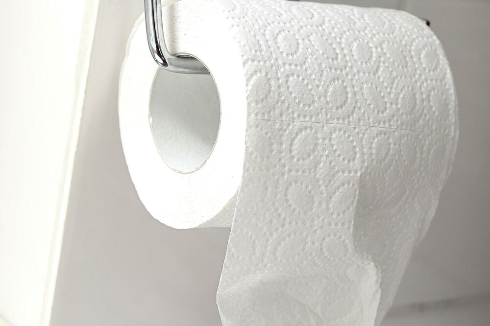 DOKTOR OTKRIO ZBOG ČEGA NE TREBA KORISTITI TOALET PAPIR: Većina PROBLEMA NA KOŽI nastaje od toga, potrebna promena