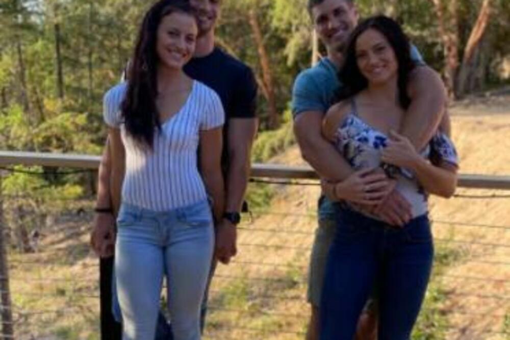 JEDNOJAJČANE BLIZNAKINJE UPECALE JEDNOJAJČANE BLIZANCE: Otišli korak dalje, svi su pod ISTIM krovom