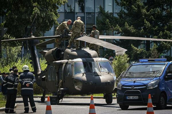 HITNO, SRUŠIO SE AMERIČKI HELIKOPTER U CENTRU BUKUREŠTA! Haos u glavnom gradu Rumunije! (FOTO/VIDEO)