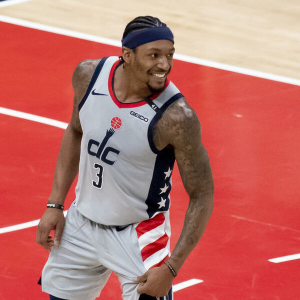 BREDLI BIL ODBIJA DA SE VAKCINIŠE IZ LIČNIH RAZLOGA: A da pitam ja vas vakcinisane, zašto i dalje dobijate koronu?