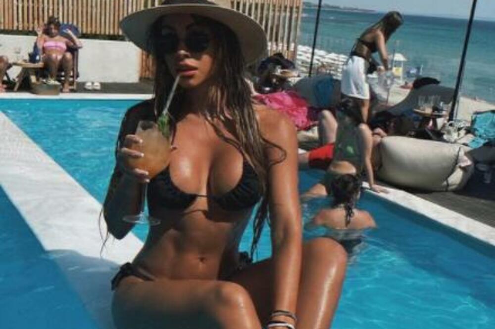 KAKVA RIBETINA! NAŠ PEVAČ IMA NAJLEPŠU SUPRUGU MEĐU KOLEGAMA! (FOTO)