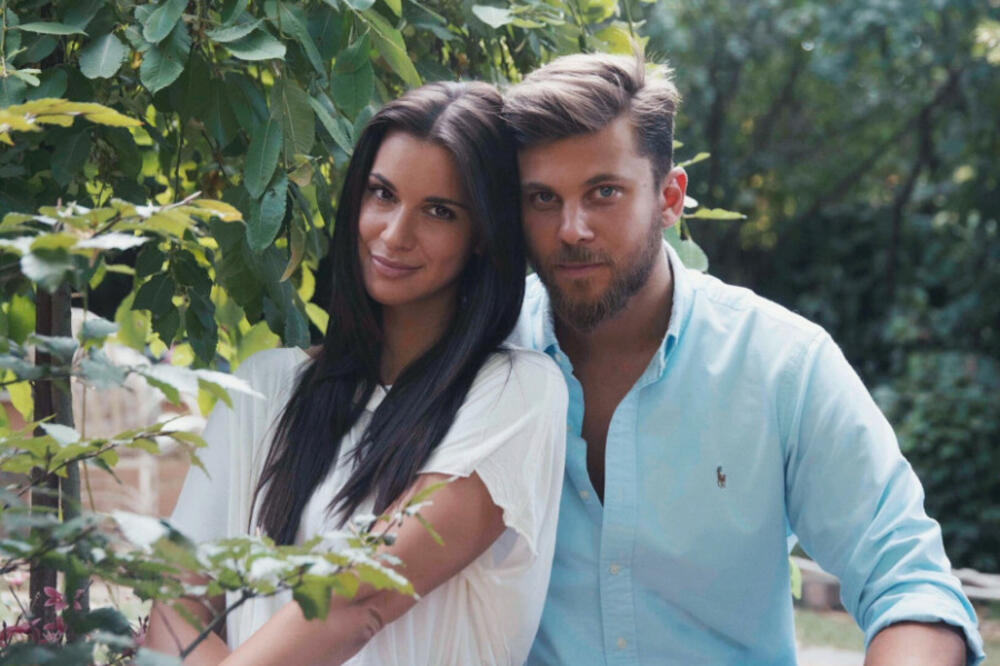 DRAGANA KOSJERINA I NJEN VERENIK PODELILI LEPE VESTI: Čestitke samo pristižu, BEBA MU SUPER STOJI!