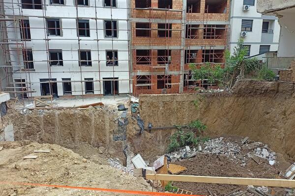 DAN NAKON URUŠAVANJA ZGRADE NA VRAČARU: Šta se to danas dešava na MESTU UŽASA?