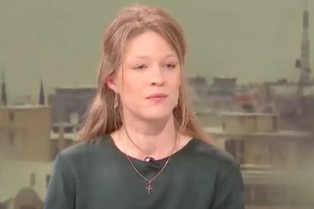 PRINCEZA DANICA RAZGOVARALA SA ŽENOM KOJA SE U ĐAKOVICU VRATILA NAKON 22 GODINE: Obezbeđuje je kosovska policija