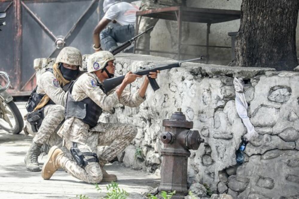 RASTE UTICAJ KRIMINALNIH GRUPA NA HAITIJU: Dok zemlju razdire duboka politička kriza (VIDEO)