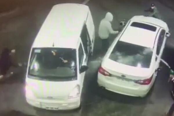 TAKO VAM I TREBA KAD HOĆETE DA KRADETE: Čovek na maestralan način uspeo da se reši bandita! (VIDEO)