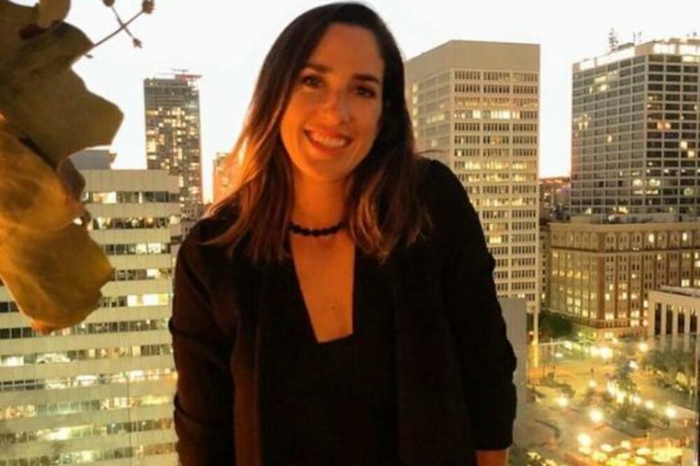 PORED SPORTA SADA IMA I DRUGE OBAVEZE: Zgodna Amerikanka ponudila svoje fotografije na sajtu za odrasle (FOTO)