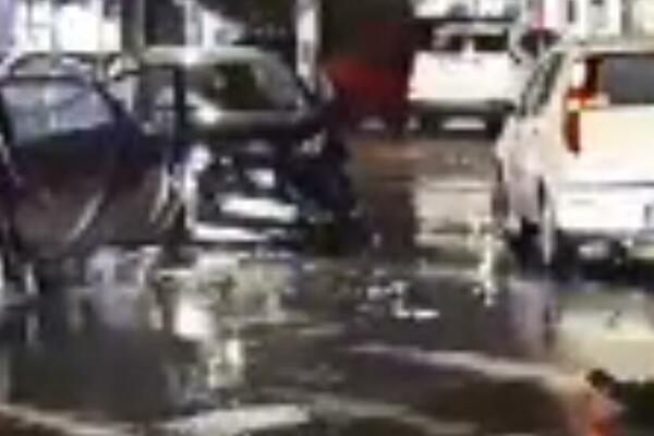 KARAMBOL NA BANOVOM BRDU: Tri automobila u lančanom sudaru!