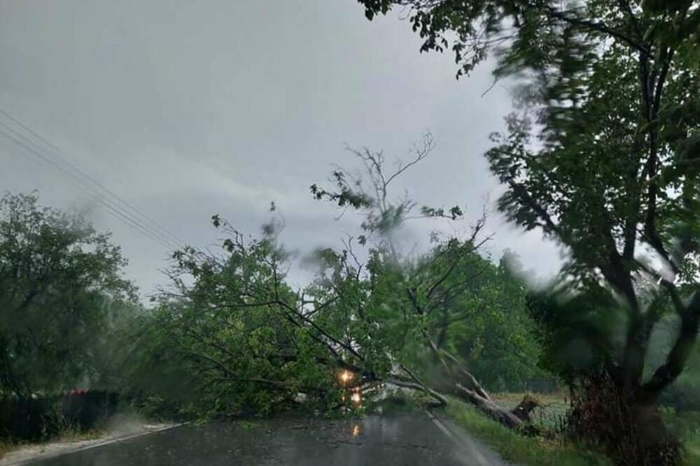 NEVREME KOJE RAZARA EVROPU STIŽE NA BALKAN: Vetar dostizao brzinu od 224 km/h, DA LI NAS ČEKA HAVARIJA?