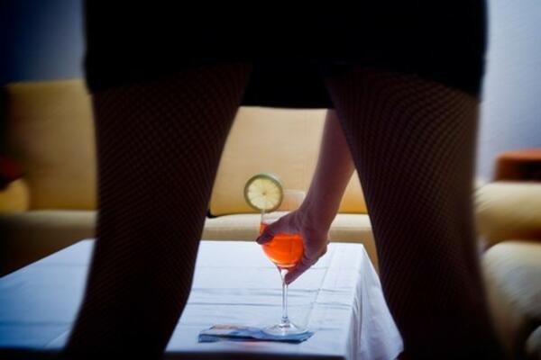 10 NAJBIZARNIJIH STVARI KOJE SU MUŠKARCI ZAHTEVALI OD PROSTITUTKI: Šokiraćete se