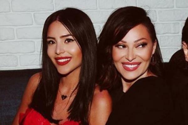 MAJKA I ĆERKA PUCAJU! CECA I ANASTASIJA ZAPALILE CRNU GORU U IZAZOVNIM KUPAĆIM: Srpska pevačica dodatno zagrejala!