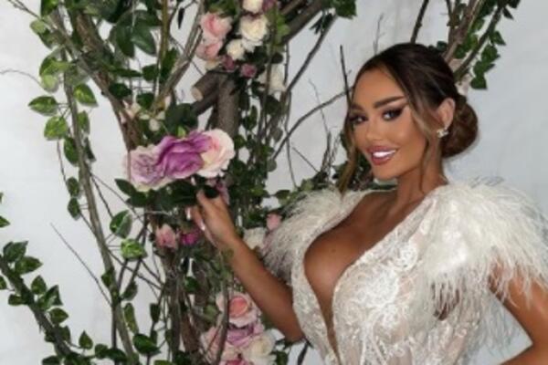 ANA KORAĆ SE TAJNO UDALA?! ISPLIVALE FOTKE KAO DOKAZ, ONA U VENČANICI: Javnost zbunjena, čestitke sa svih strana!