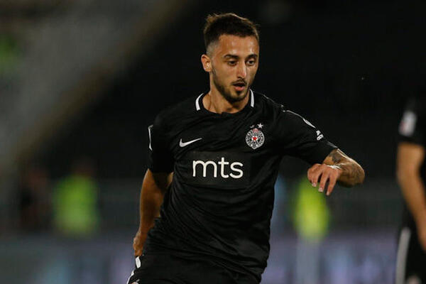 FUDBALER PARTIZANA ZADOVOLJAN KAKO TEČE OPORAVAK: Sada hodam normalno (VIDEO)