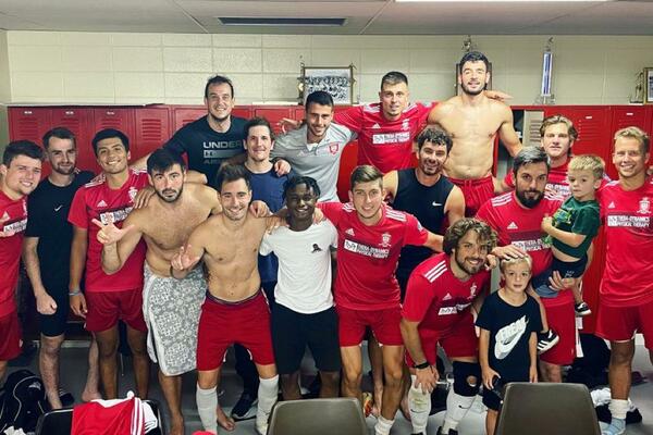 VELIKA SRAMOTA U AMERICI: Hrvati posle fudbalske utakmice bacili u toalet srpsku zastavu