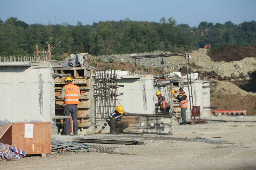 Čačak, Auto-put, Kinezi