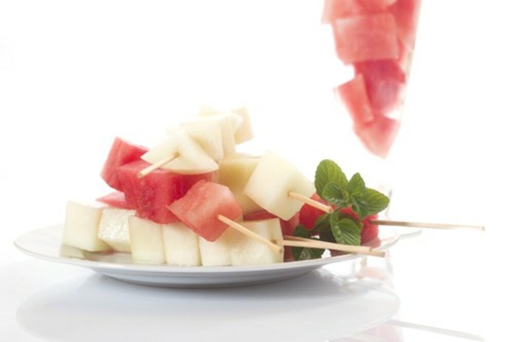 NIKAD NE BISTE POGODILI ŠTA JE ZDRAVIJE, LUBENICA ILI DINJA: Baš ćete se iznenaditi