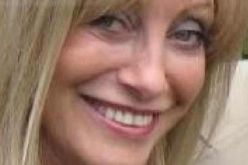 BIZNISMENKA ANDREA UDARILA U SKUP AUTOMOBIL: Na neverovatan način uspela da izbegne KAZNU!