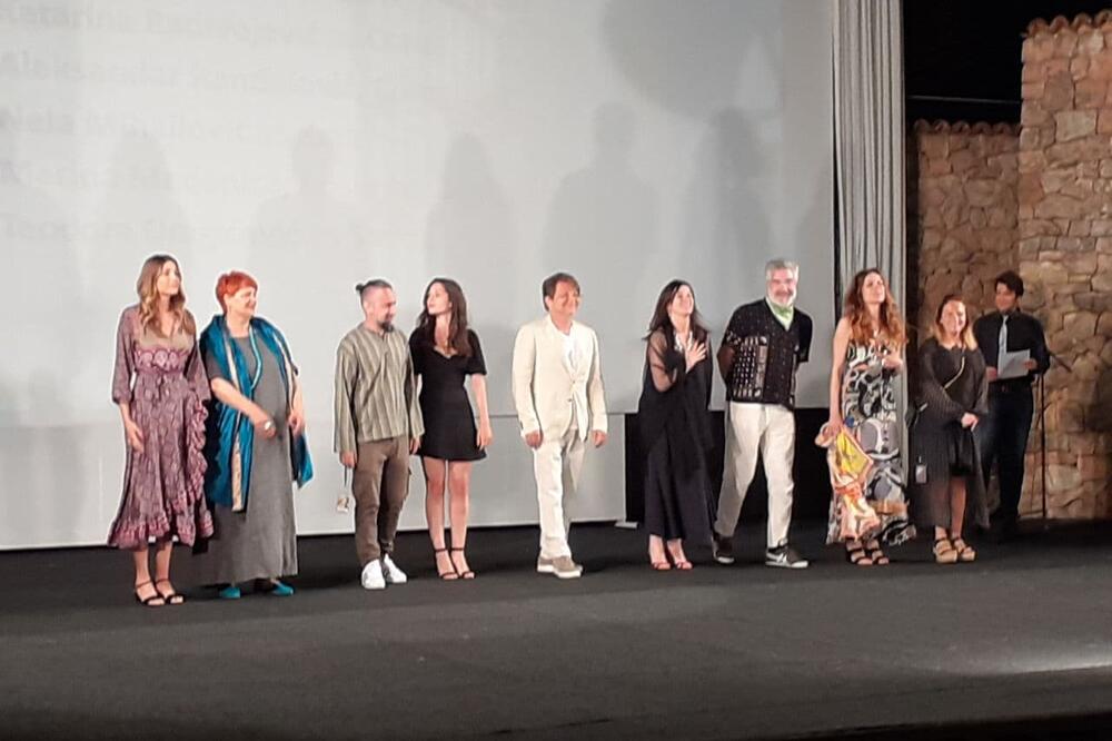 ESPRESO NA SVETSKOJ PREMIJERI FILMA "NEČISTA KRV - GREH PREDAKA": Glumačka ekipa dočekana OVACIJAMA! (FOTO, VIDEO)