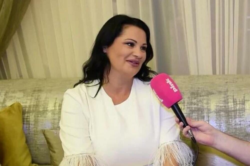 KAD SE POTEGNE TA TEMA, NE BUDE JOJ DOBRO! PEVAČICA JANA OTKRILA ŠTA JOJ SMETA: Dotakla se i NASLEDNICE!