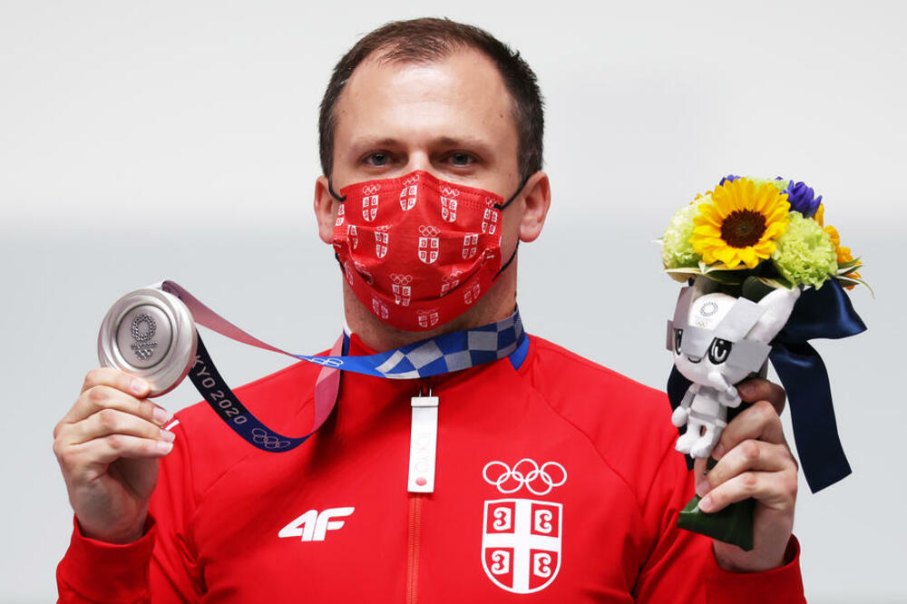 UŽASNE VESTI! Veliki šampion poginuo u ratu, Mikec slomljen zbog smrti kolege! (FOTO)