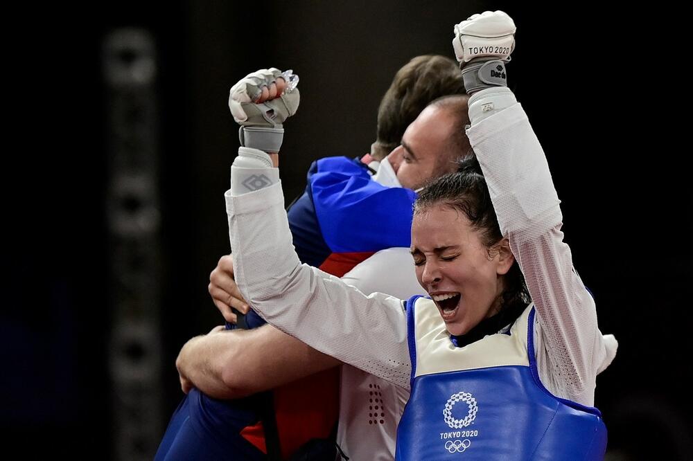 JAVILA SE GOSPOĐETINA TIJANA BOGDANOVIĆ: Medalju je posvetila svojoj pokojnoj baki!