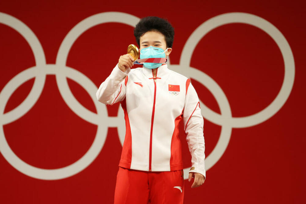 ZLATO UZ OBOREN OLIMPIJSKI REKORD: Kineskinja Hou je bila najbolja u Tokiju!