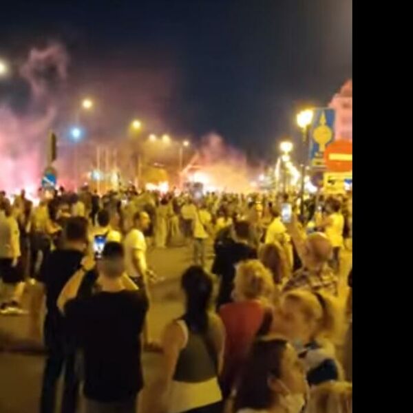 PROTESTI ŠIROM GRČKE I ITALIJE: Protive se VAKCINACIJI!