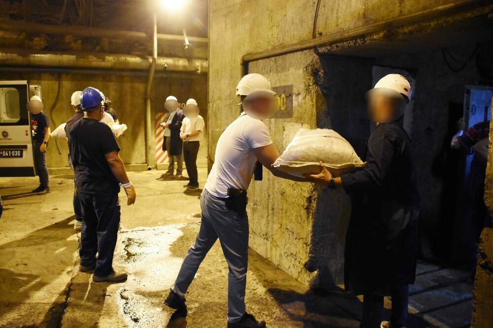 U OBRENOVCU UNIŠTENO VIŠE OD TONE MARIHUANE: Oglasio se Vulin i istakao jednu stvar (FOTO)