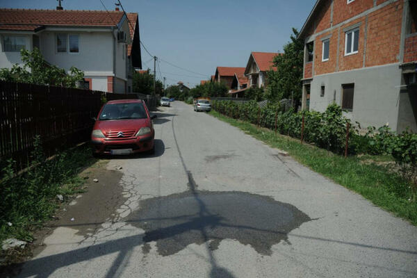 MAJKA ČETVORO DECE U BORČI UMRLA OD KORONE, NISU IMALI NI ZA SANDUK: Otac u lošem stanju, tetka brine o deci