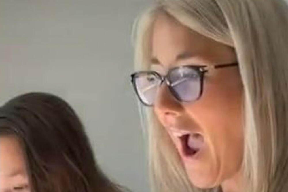 MAJKA JEDNOG TINEJDŽERA OSTALA U ŠOKU: Nije mogla da veruje šta se nalazi iza njegovog kreveta! (VIDEO)