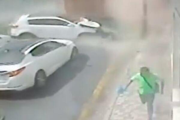 TIP U ZELENOJ MAJICI JE NAJSREĆNIJI ČOVEK NA SVETU: Izbegao je SIGURNU SMRT! (VIDEO)