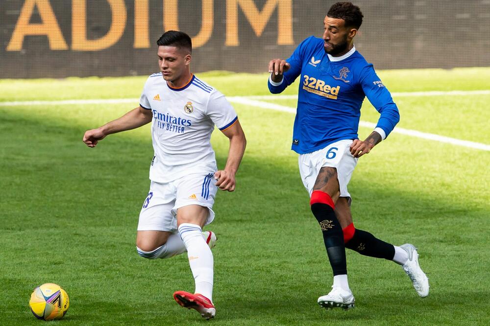 "DA LI JE NEKO VIDEO LUKU JOVIĆA?" Španci besni na Luku - ne shvata Real ozbiljno, IRITANTAN JE, pasivan!