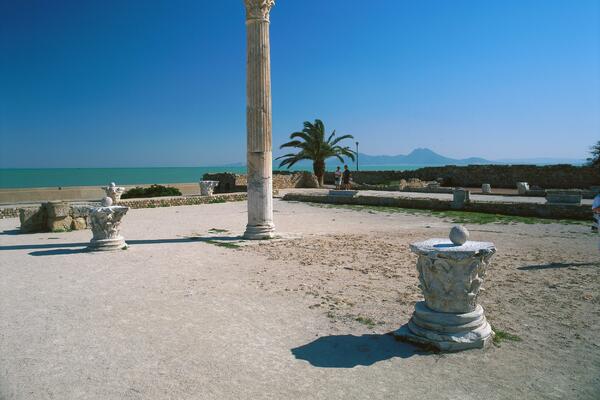 TUNIS U JEKU SKANDALA, A SVE VRVI OD SRBA: Bez otkazivanja letova, aranžmani PUNI!