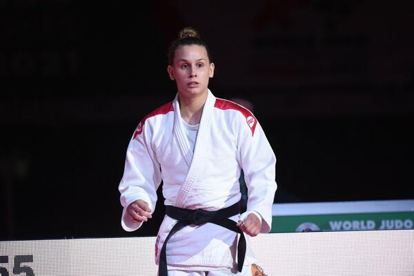 ANJA PORAŽENA NA STARTU: Ipon presudio!