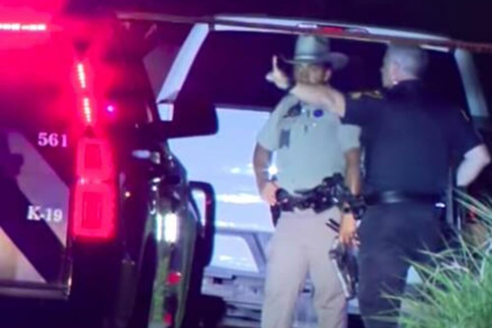 JEZIV PRIZOR U TEKSASU: Grupa ljudi nasmrt KAMENOVALA naoružanog napadača, nakon što je UBIO 3 osobe! (FOTO/VIDEO)