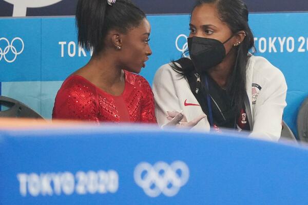 AMERIKA U ŠOKU: Najbolja gimnastičarka morala da odustane od takmičenja (FOTO)