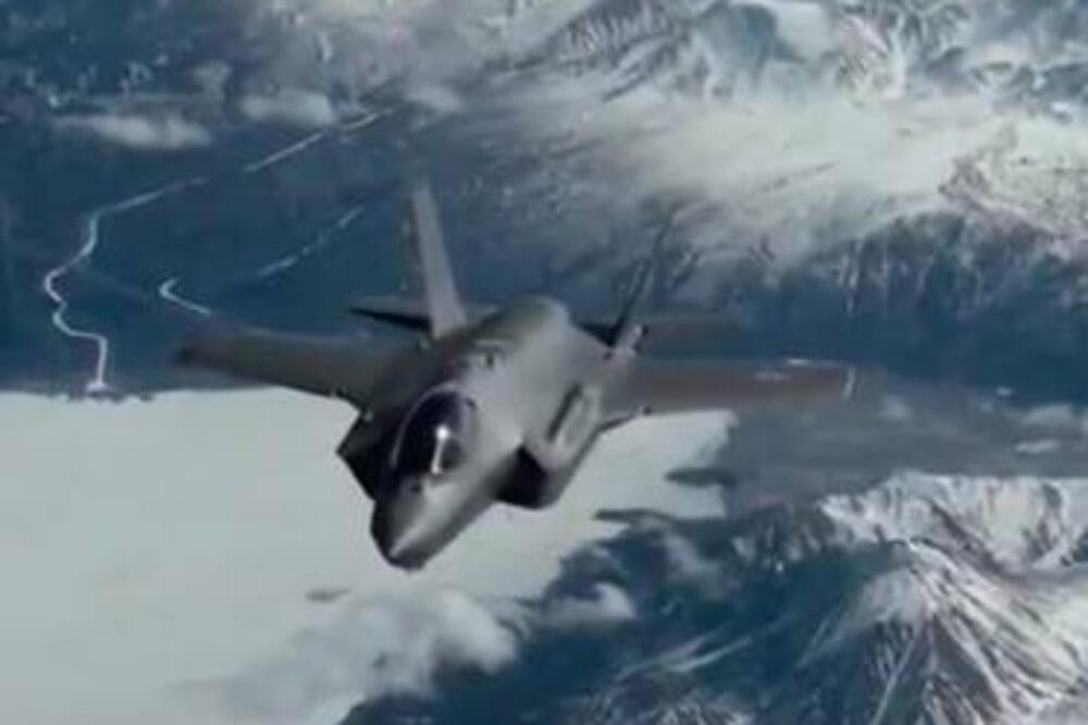 ODAVDE NADZIRU I RUSIJU I KINU: SAD naoružava ovu svoju državu, velika u VOJNOJ MOĆI, prebačen i F-35! (VIDEO)