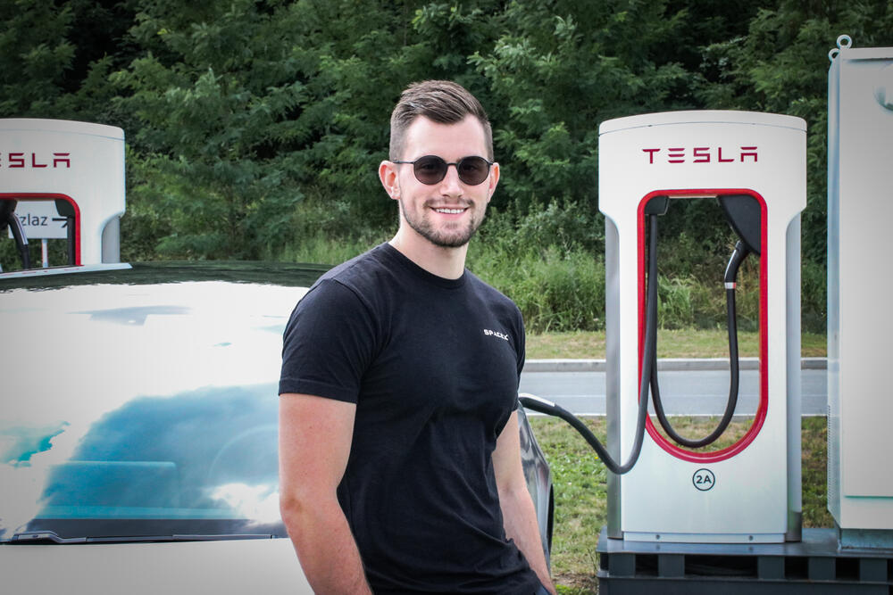 Amil Ćorović, Tesla