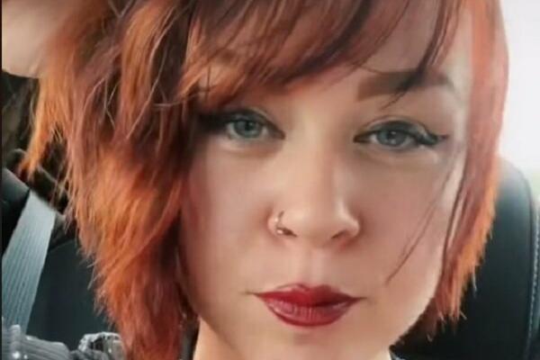 TANJA ZAVELA DRUGA SVOG SINA (22), SVIMA POKAZALA ŠTA MU RADI: Otkrila u čemu najviše UŽIVAJU, pršte OSUDE! (VIDEO)