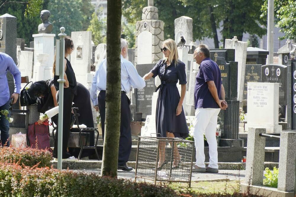 SANJA PAPIĆ OBJAVILA FOTOGRAFIJU IZ PRIVATNOG ALBUMA: Na njoj ubijeni advokat Miša Ognjanović, POTRESNO