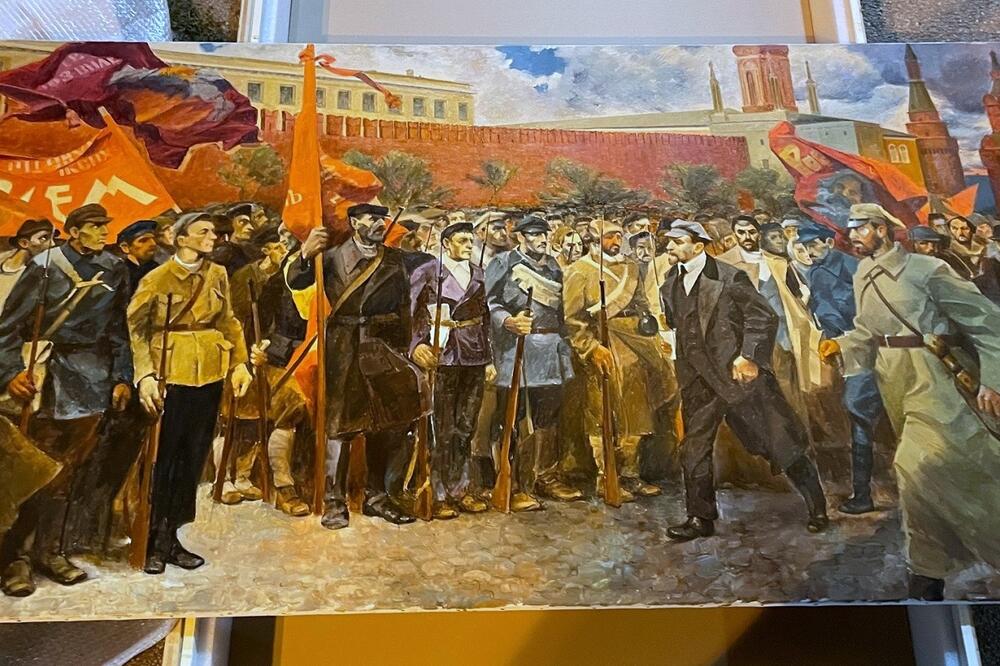 KRILI UMETNIČKE SLIKE MEĐU POLOVNIM NAMEŠTAJEM! Carinici brzo otkrili da su umetnička dela originalna!