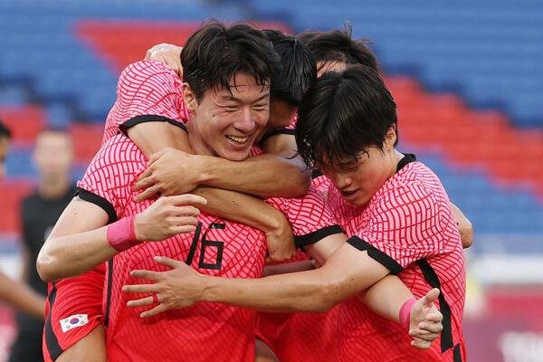 JAPANCI RAZBILI FRANCUZE: Završena grupna faza fudbalskog turnira!