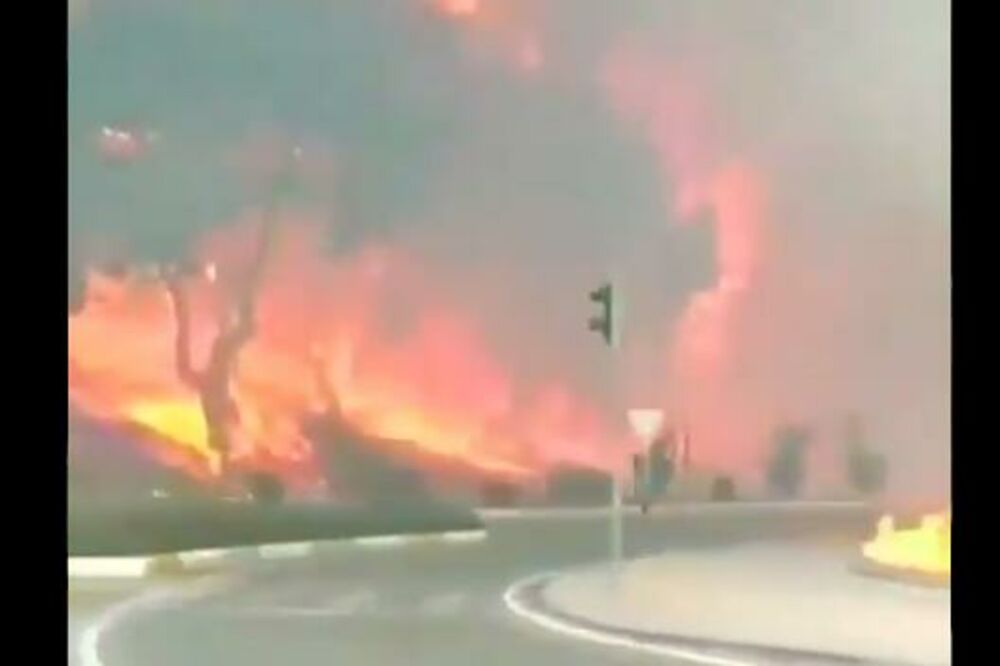 POŽARI BUKTE U OMILJENOM SRPSKOM LETOVALIŠTU: Plamenovi visoki nekoliko metara opkolili naseljena područja (VIDEO)