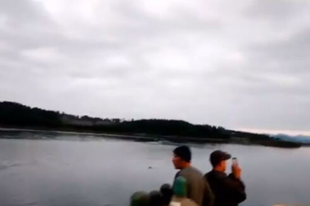 STRAVIČNI SNIMCI NAKON ZEMLJOTRESA NA ALJASCI! Čuju se sirene, u toku je EVAKUACIJA! (VIDEO)