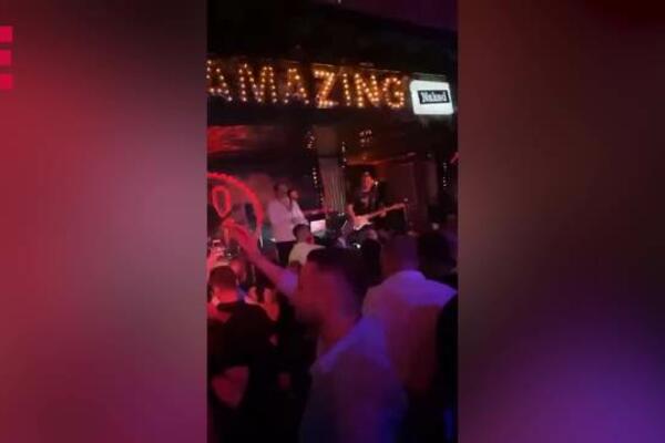 ESPRESO NA NASTUPU ACE PEJOVIĆA: Napravio KOLAPS, publika u TRANSU kad je zapevao svoje hitove!